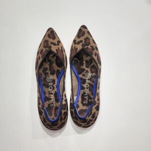 Rothys The Point Flats Wildcat Retired Pattern Slip Ons Cheatah print Size 6.5